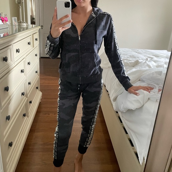 PINK Matching Set - Picture 1 of 3